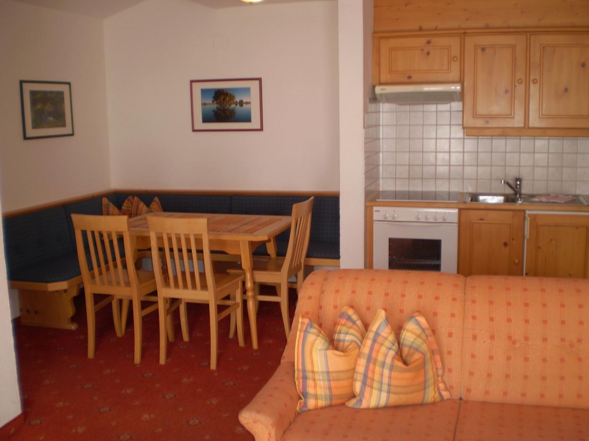 Apart Hotel Garni Strasser Цел ам Цилер Екстериор снимка