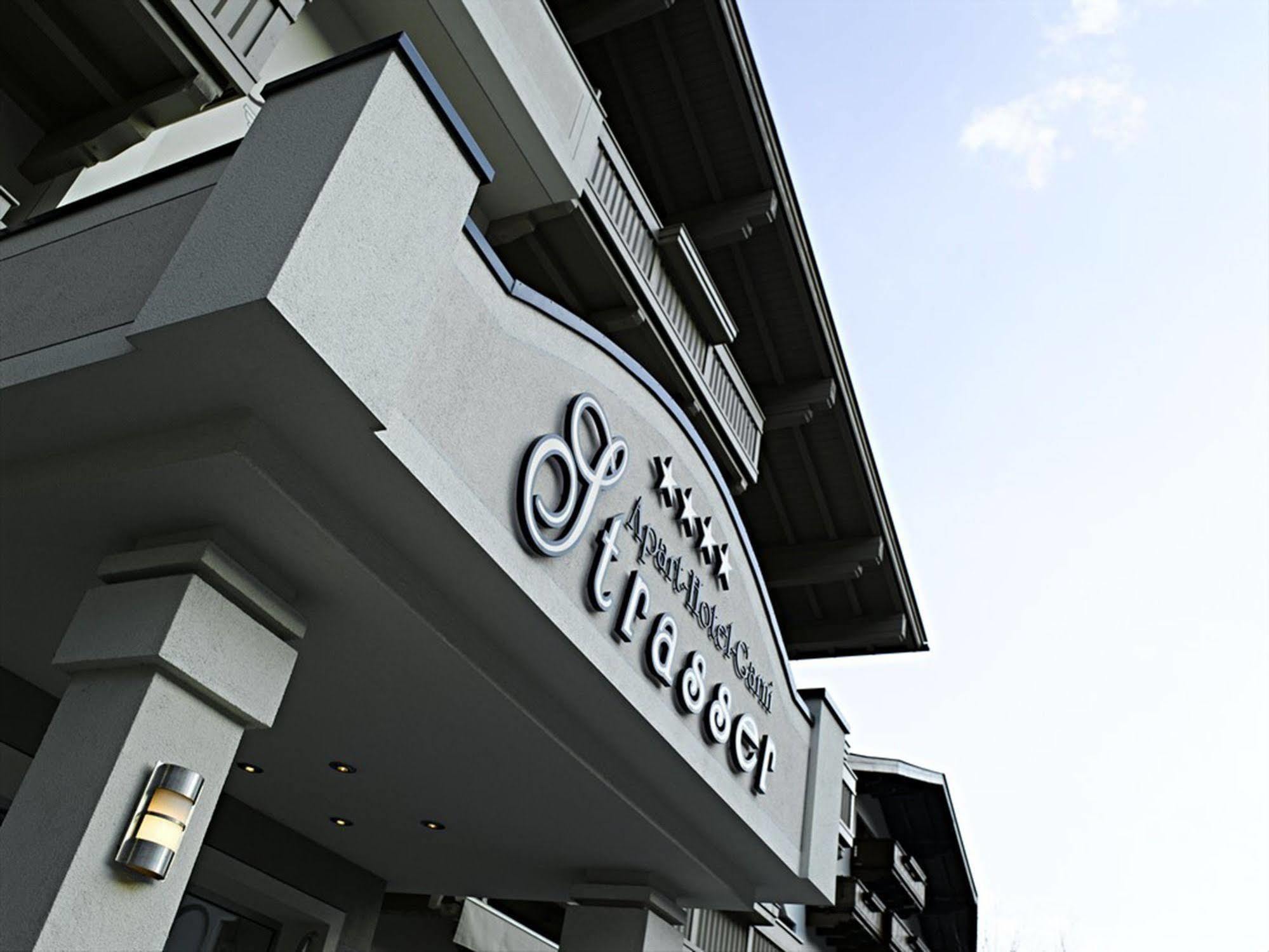 Apart Hotel Garni Strasser Цел ам Цилер Екстериор снимка
