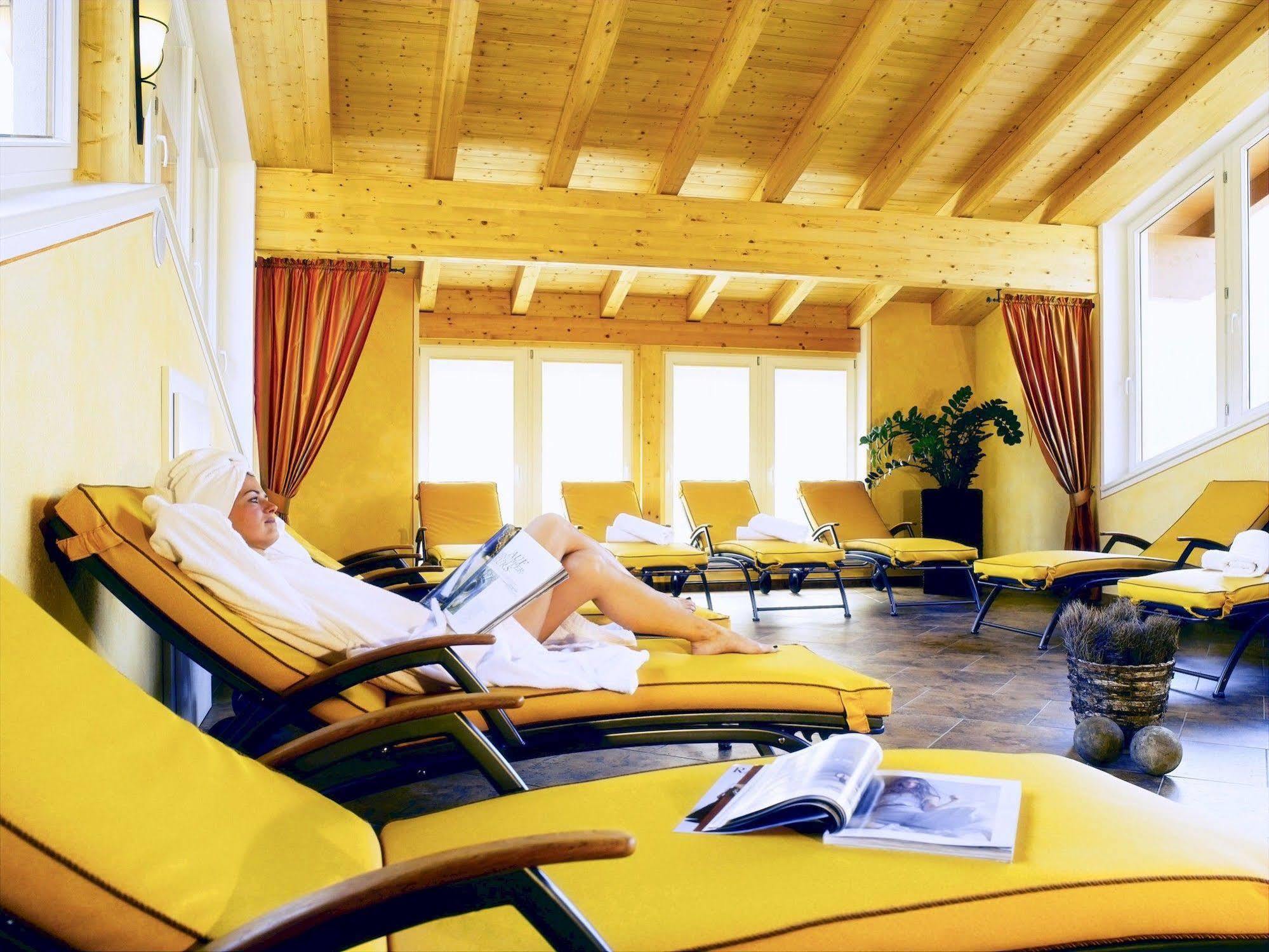 Apart Hotel Garni Strasser Цел ам Цилер Екстериор снимка