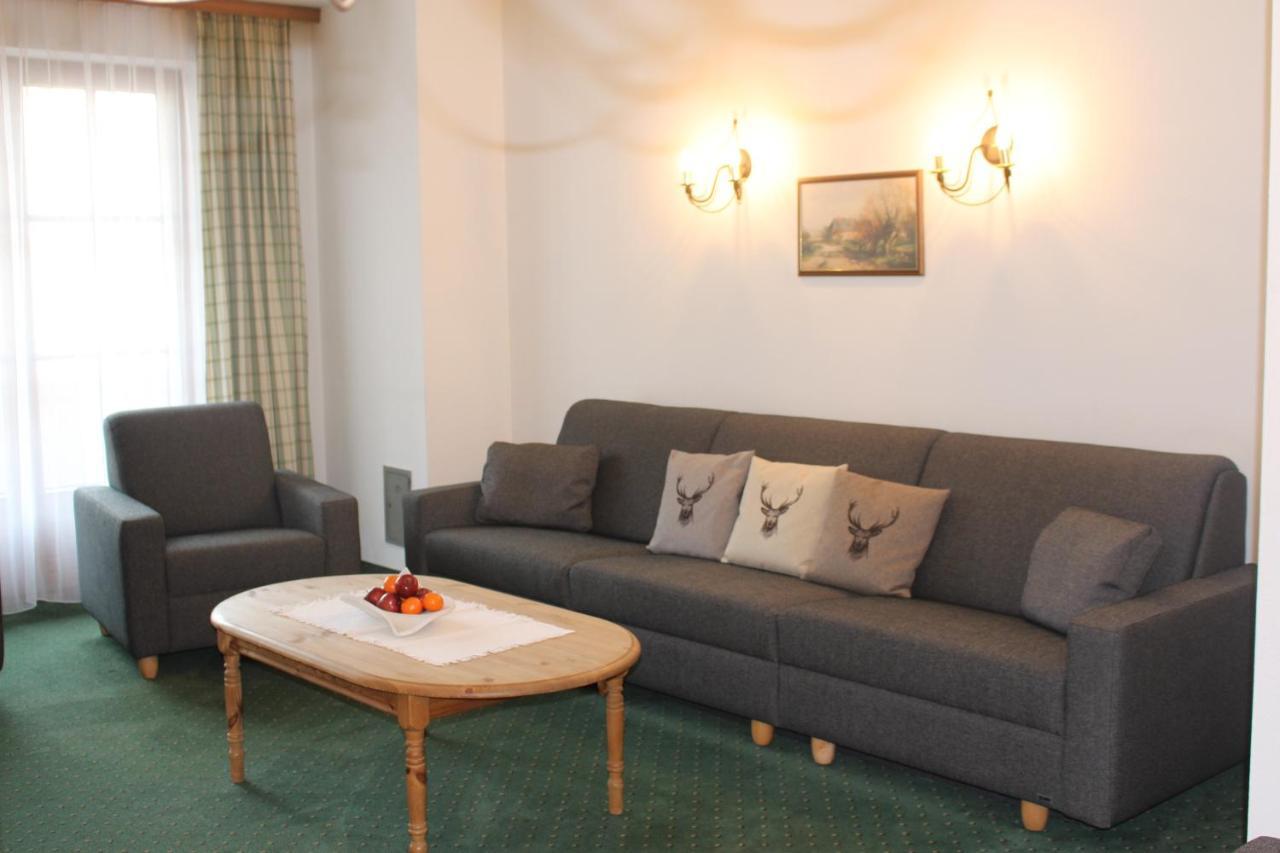 Apart Hotel Garni Strasser Цел ам Цилер Екстериор снимка